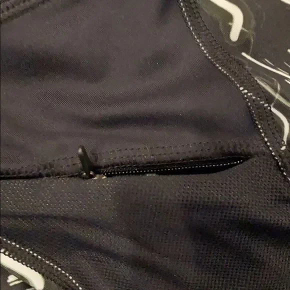 NWT Under Armour Speedpocket Run Printed Crop S - Picture 10 of 11